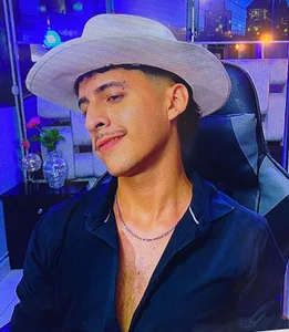 Alan_Del_Reyx Every tI see you, it makes me want to rip off your clothes and kiss you everywhere. Hình 4