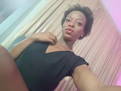 Coco_Kiss something different Pic 2