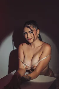 TifanyWhite_ A little bit of me 🔥💦 Pic 4