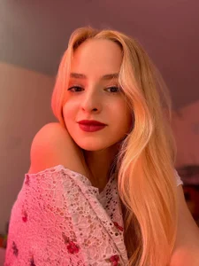 AugustaGravley Mary Pic 5