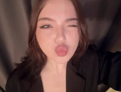 ThuBoppre no bra:) Pic 2