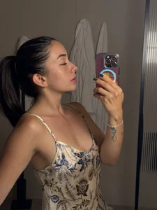 IsabellaSandoval's photo