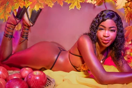 NaiaGils Autumn Heat🍂 Pic 2