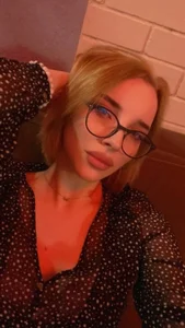 VickySpark Public Pic 2