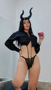 scarlett__evans_ Your evil queen😈 Immagine  2