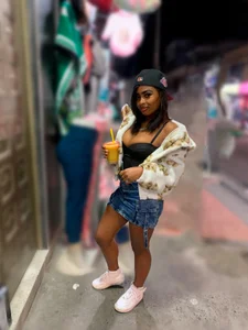 scarlet_snout tell me what do you like about me? Poză 6