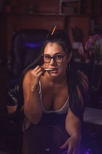 Rachel-Greyy sexy secretary Pic 8