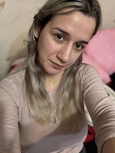 Boobs are a mirror in which you get lost de MaryBennetts  5 photos