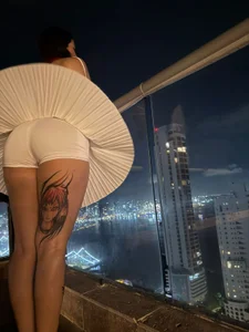 EmmaSwift_ Up skirt at balcony Εικόνα 2