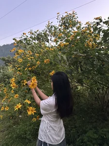 Linh_smile_ Public slika