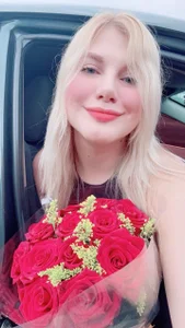 Crystal-Woods Charm lives in the details.🌹💖 Foto