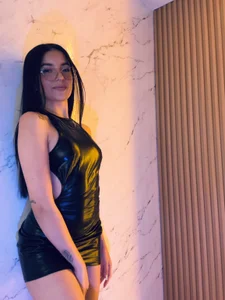 sophiadoll_tf How’s the leather? 😈 Pic 5