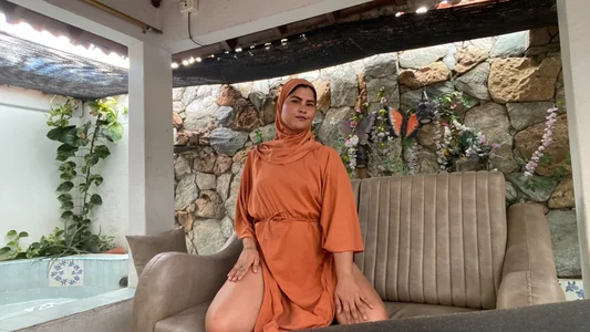 AishaAmin_ Welcome to my world! Where fun never goes out 😈 Hình 3