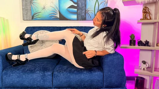 ZoeConti Public Pic 4