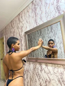 PeachWen Bad girl 🐈‍⬛🖤 Foto 3