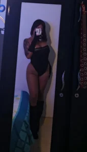 charlotte_mitchell_ Public টি ছবি