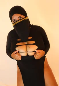 Amani_Bakir Sexy body Foto 3