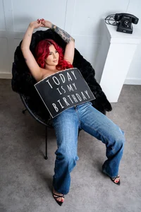 Cumpleaños 🎁 de zafiro_mo0n  3 photos