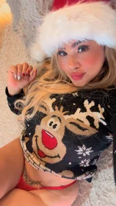 Agatha210 🫦🧑🏻‍🎄 Billede 3