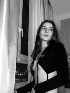 yourrach Rachel Red Immagine  3