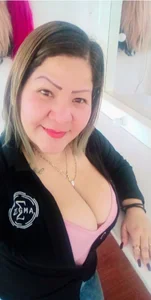 Dalessa_Bigtits Public Pic 2