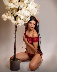 Lanadelrey_1 Red Lingerie 💖 Immagine  4