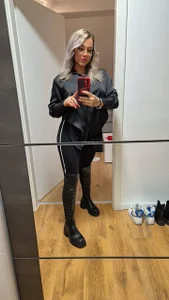 AvaSchmitt: Public ( 5 фото)