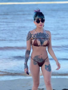 AlissaPeachx A day in the beach with me Pic 4