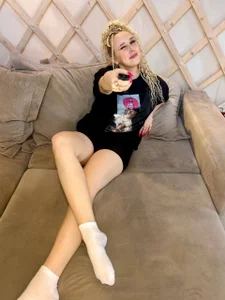 CrazyBitchInLace lazy ass Pic 3