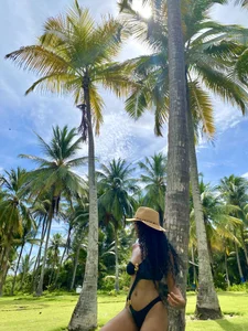 nicoleebony1 A day at the beach Pic 4
