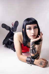 Kat_VonDe Public Pic 5