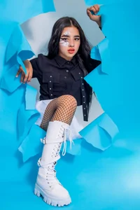 aliice_walker_ How about the blue on me? Pic 6