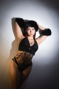 DashaThompson Public Pic 3