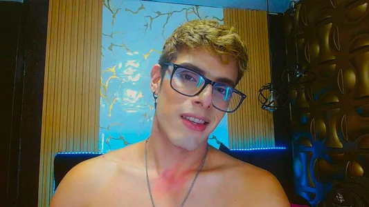 Angel Arte Grafico de angel_sexyevil  5 photos