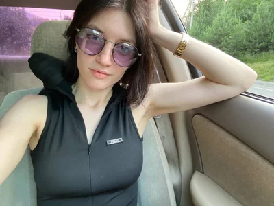 roxy_riot_ I love glasses 🕶💕 Pic