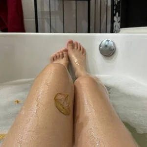 its_me_lissa_ I love spending time in a hot bath ;) Pic
