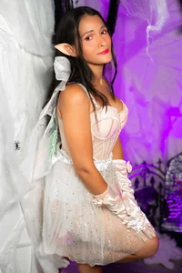 ZayraVesperの🤭🧚‍♀️の 2枚の写真