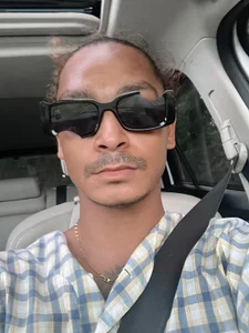 Public od Wide-eyedLight6  7 snímek