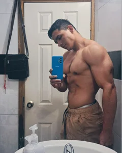 new de ChoreyTaiylor  4 photos