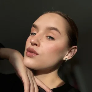 ElisabetLorney Public Pic