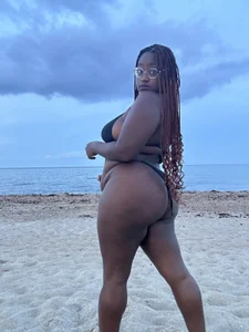 Blkwidow1101's XXX Nude Photo 1