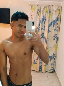 Elio_kai1very sexy body Bild