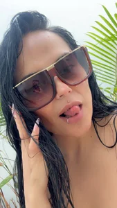 CharlotteCottin kullanıcısının We'll be together soon, I'll be back on Tuesday at my normal time.😍 albümü -  2 fotoğraf