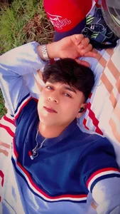 Bryan_Rossi .. টি ছবি