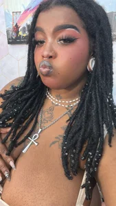 Anaa_Fuentessのa beautiful faceの枚の写真