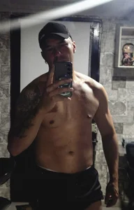 IuverのPublicの 2枚の写真