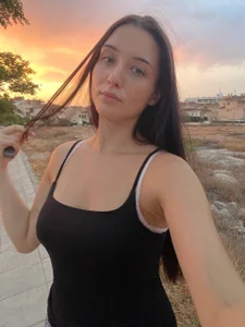 RoseDiebol it's so hot here! 🥵 Billede 2