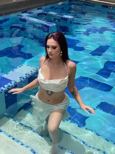 Anadurant99のWet 💧の 2枚の写真