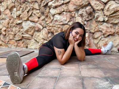 LucciaPorter Sexy, curvy and athletic 🔥💪🏼 slika 2