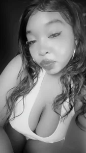 Charlotte__Brown_ REMEMBER THIS TIME IN BLACK AND WHITE Gambar 4